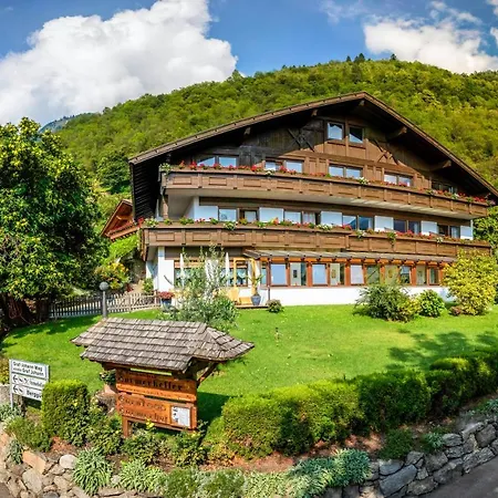 Garni-hotel Farmerhof Bed & Breakfast 3*
